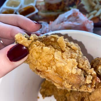 Popeyes'tan Tüylü Tavuk Kanatları Şoku