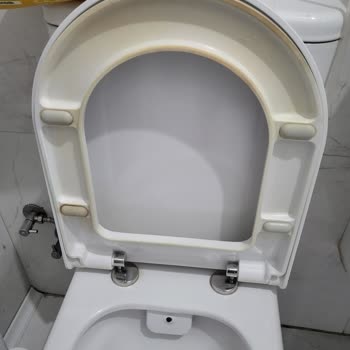 Vitra Klozet Kapağındaki Sarı Lekeler Ve Kalite Sorunu