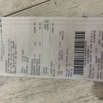 Yanlış Parfüm Verildi, Değişim Reddedildi