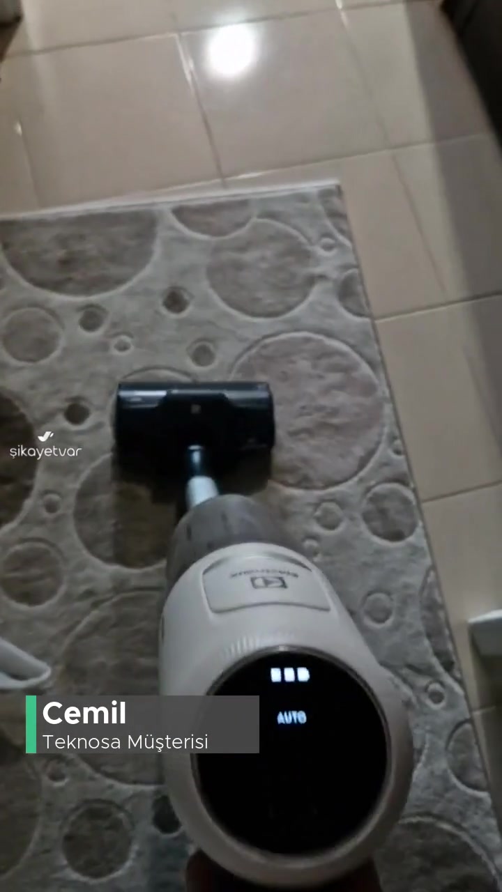 Teknosa Electrolux Dikey Süpürge Arızalı! videonun kapak resmi