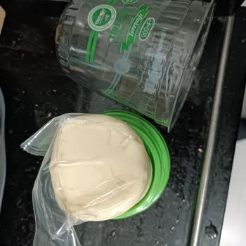 Tire Tereyağında Açılmadan Küf Oluşumu