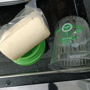 Tire Tereyağında Açılmadan Küf Oluşumu