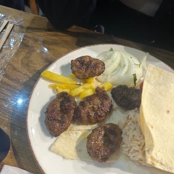 Dostlar Sofrası (Gebze) Eksik Personel Ve Kaotik İftar Deneyimi