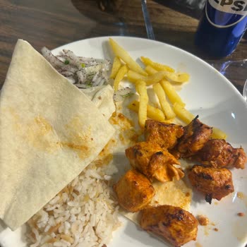 Dostlar Sofrası (Gebze) Eksik Personel Ve Kaotik İftar Deneyimi