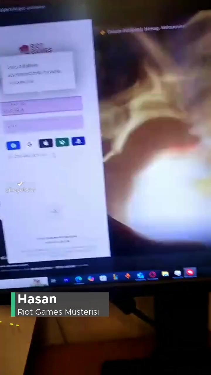 Riot Games LoL Hesabım Çalındı E Postası Benim Haberim Olmadan Değiştirildi videonun kapak resmi