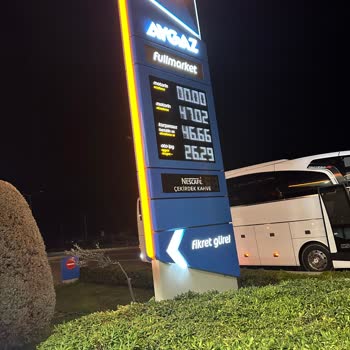 Opet İstasyonunda Araç Yangını Ve İlgisiz Tavır