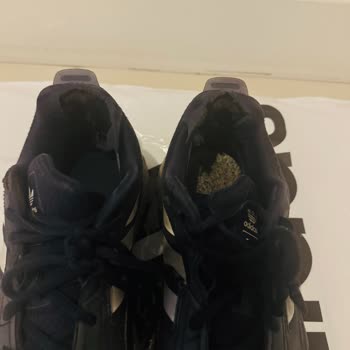 Adidas Ayakkabıda Erken Deformasyon Sorunu