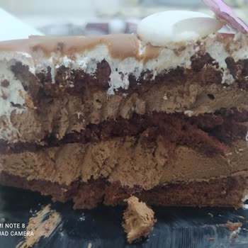 Hacıbaba Pastaneleri Yanlış Pasta Siparişiyle Hayal Kırıklığı