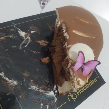 Hacıbaba Pastaneleri Yanlış Pasta Siparişiyle Hayal Kırıklığı