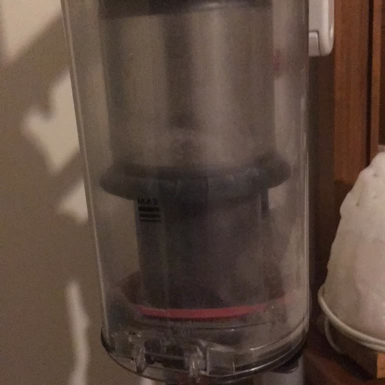 Dayson V11 Süpürge Hazne Sorunu