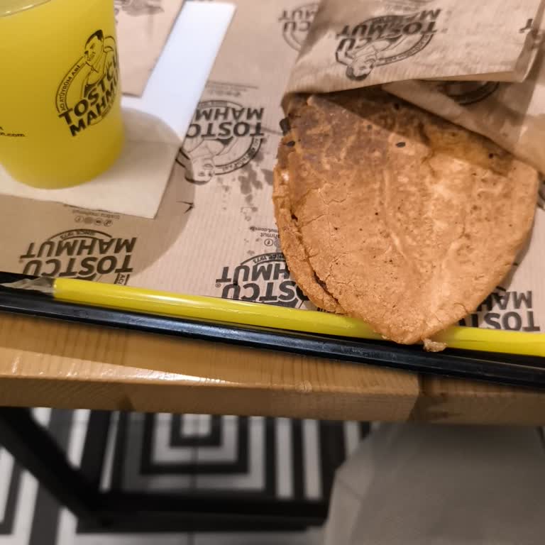 Yanık Tost Ve Tatsız Limonata Deneyimi