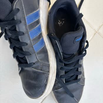 Adidas'tan Beklenmedik Hayal Kırıklığı: Ürün Kalitesine Sahip Çıkılmadı