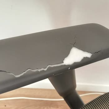IKEA Sandalye Kolçaklarında Beklenmedik Sorun