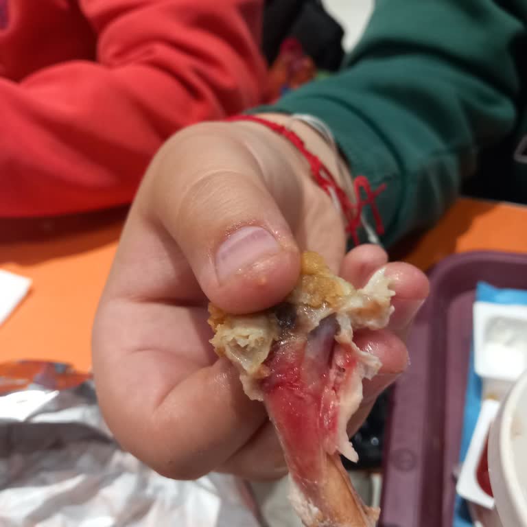 Pişmemiş Tavuk Krizi: Müşteri Kaybı Riski