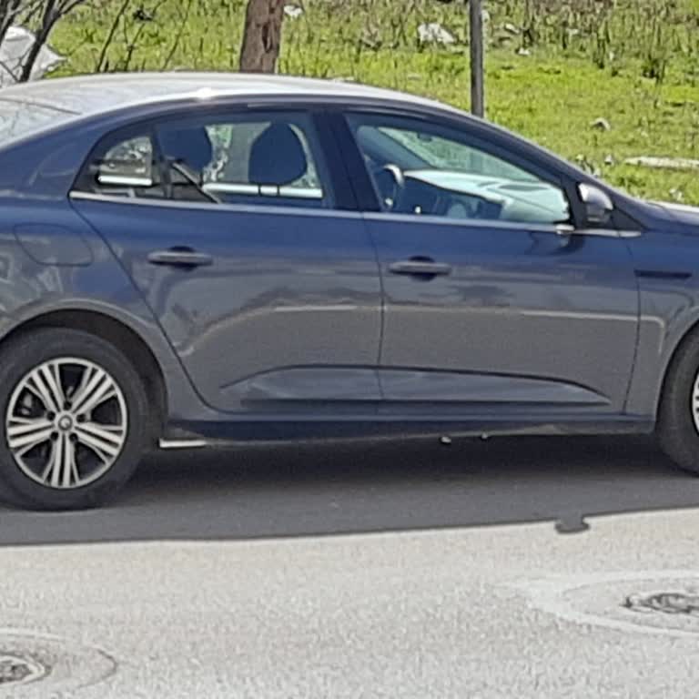 Megane 2022 Model Araçta Geri Vites Ve Yakıt Sorunları