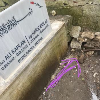 Mezarlığa Akan Pis Su Sorunu