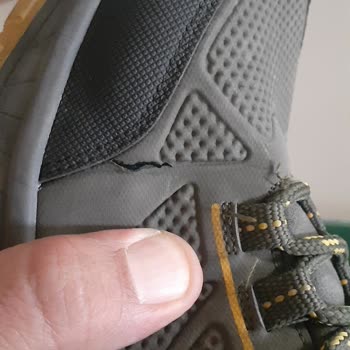 Deichmann'dan Alınan Çocuk Botunun Kullanıcı Hatası İddiasıyla Reddedilmesi