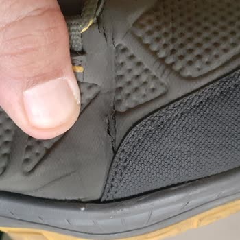 Deichmann'dan Alınan Çocuk Botunun Kullanıcı Hatası İddiasıyla Reddedilmesi