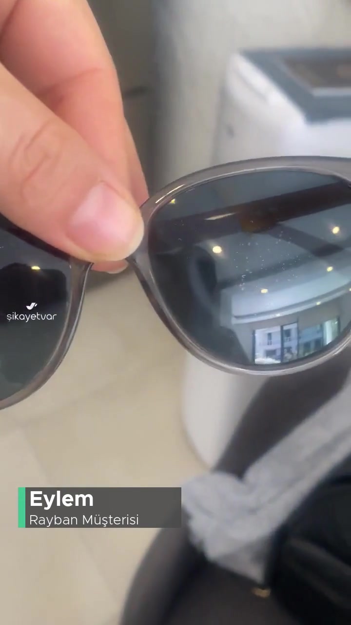 Rayban Sunglass Gözlük videonun kapak resmi