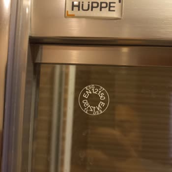 Patlayan Duşakabin Camı Ve Yetersiz Müşteri Hizmetleri