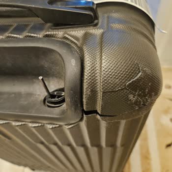 Valiz Hasarı Ve Yetersiz Müşteri Hizmeti: Ankara-Van Uçuşunda Yaşanan Sorun