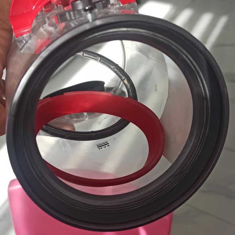 Dyson V10 Toz Haznesi Lastik Sorunu