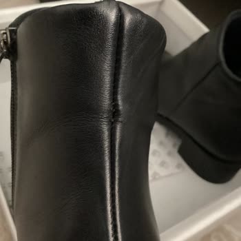 Ayakkabı Dünyası'nda Garanti Sorunu Ve Müşteri Mağduriyeti