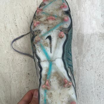 Sportive'den Alınan Kramponun Alt Tabanı Kısa Sürede Yarıldı