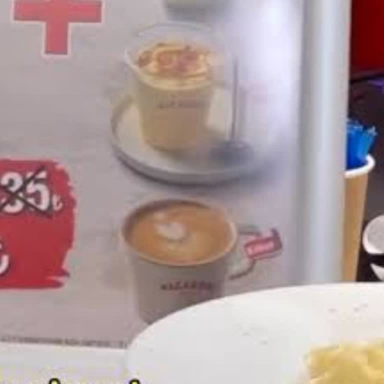 Macaroni Express Gelen Siparişin Görseldeki Kahveyle Hiçbir Alakası Yoktu!