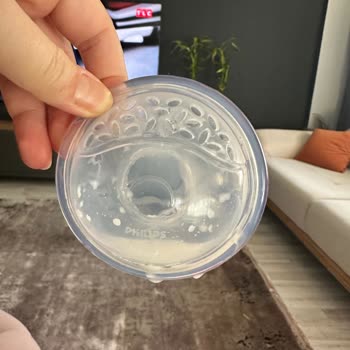 Göğüs Kalkanı Sütü Tutmuyor