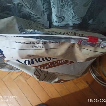 Yanlış Kesilmiş Kedi Maması Paketi