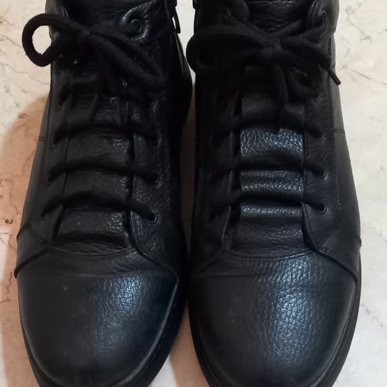 Yeşil Kundura Su Geçiren Bot Ve Yetersiz Müşteri Hizmeti