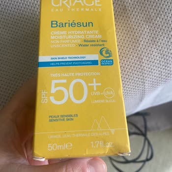 Uriage Güneş Kremi Cildimde Plastik Gibi Soyuluyor