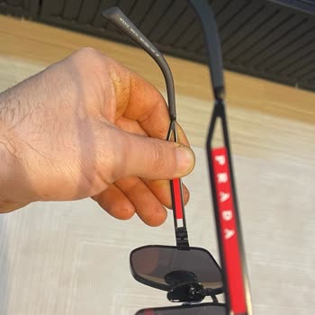 Replika Ürün Şoku: Prada Gözlükler Sahte Çıktı!