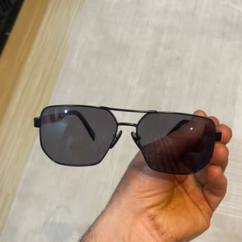 Replika Ürün Şoku: Prada Gözlükler Sahte Çıktı!