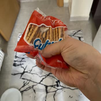 Kapalı Paket İçinde Böcek Şoku