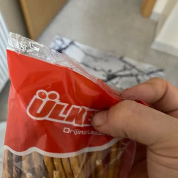 Kapalı Paket İçinde Böcek Şoku