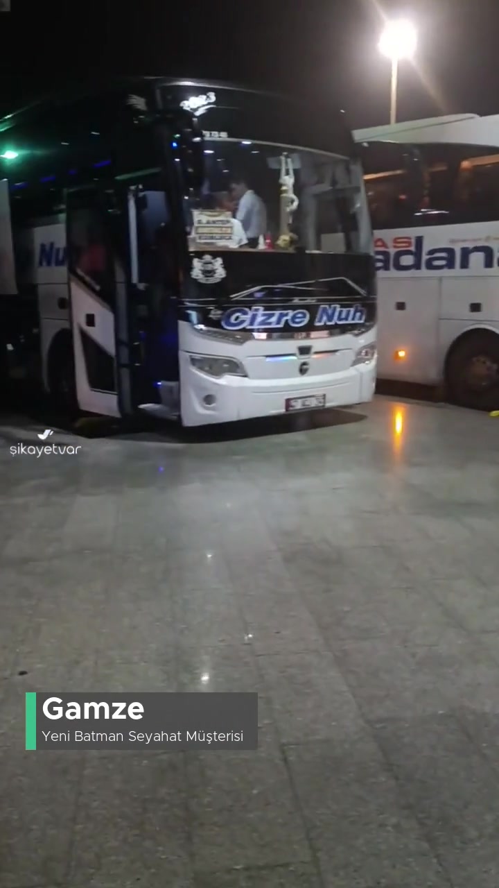 Yeni Batman Seyahat Otobüsün Belirtildiği Saatten Daha Geç Sürede Gelmesi videonun kapak resmi