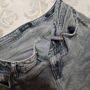 Colin's Kot Pantolonun Beklenmedik Yırtılması