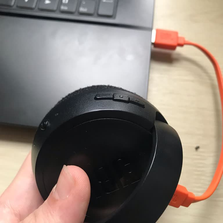 JBL 460 BT Kulaklık Aniden Şarj Olmuyor