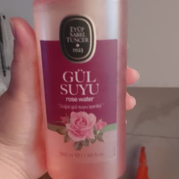 Eyüp Sabri Tuncer Gül Suyu Cilt Reaksiyonlarına Sebep Oldu