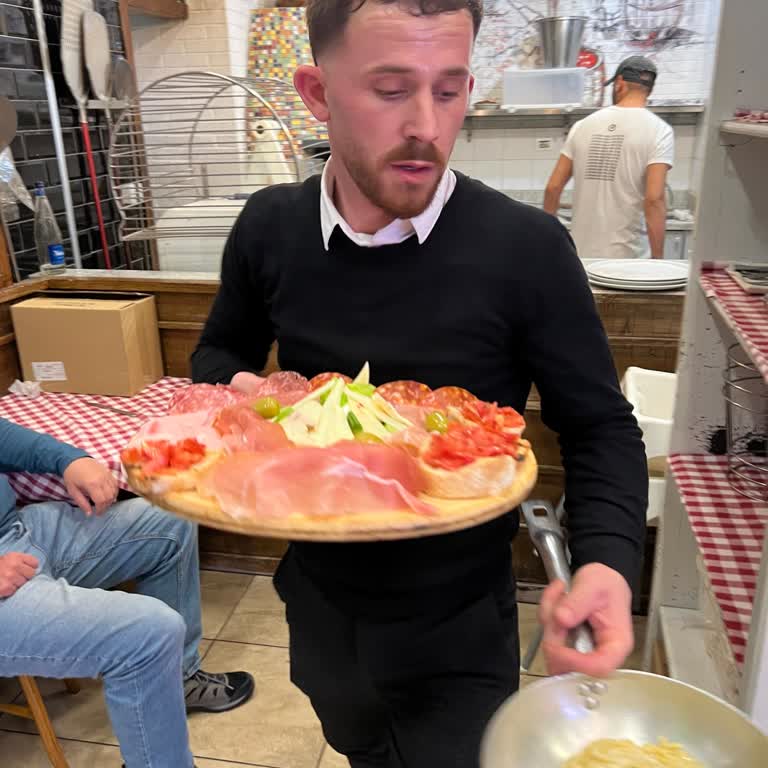 Tur Rehberinin Yanlış Yönlendirmesi Ve Restoranda Yaşanan Sorun