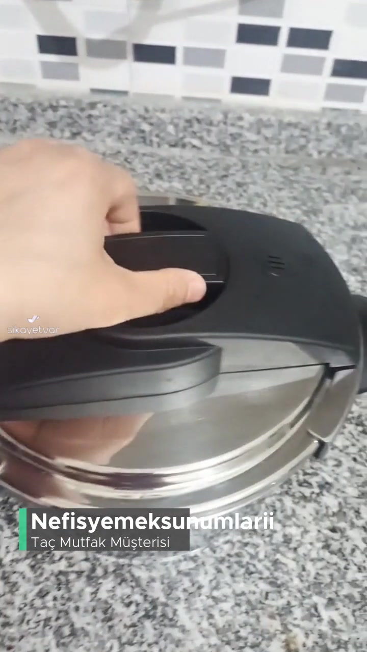 Taç Düdüklü Tencere Mağduru videonun kapak resmi