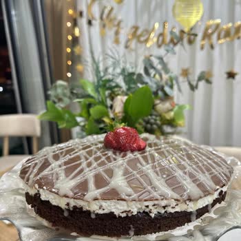 Şeffaf Çikolata Sosu Şaşkınlığı