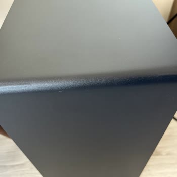 Samsung Subwoofer'da Kendiliğinden Kabaran Köşeler