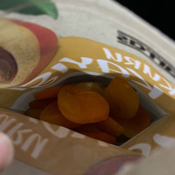 Harras Kuru Kayısıdan Çıkan Kıl Şoku