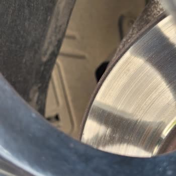 Kuzey Marmara Otoyolu'nda Güvenlik Zafiyeti: Yol Ortasında Tehlikeli Engel