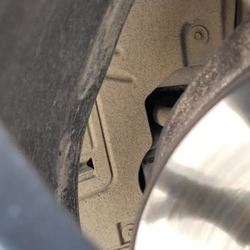 Kuzey Marmara Otoyolu'nda Güvenlik Zafiyeti: Yol Ortasında Tehlikeli Engel