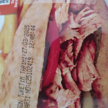 Banvit Yaprak Dönerde Çiğ Tavuk Şoku