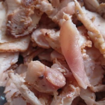 Banvit Yaprak Dönerde Çiğ Tavuk Şoku